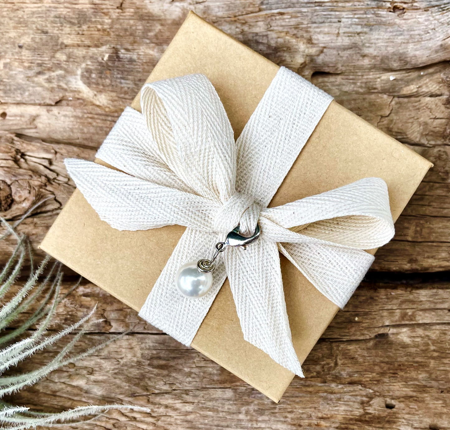 Howlite Calm Bracelet with Removable Howlite Cross Charm