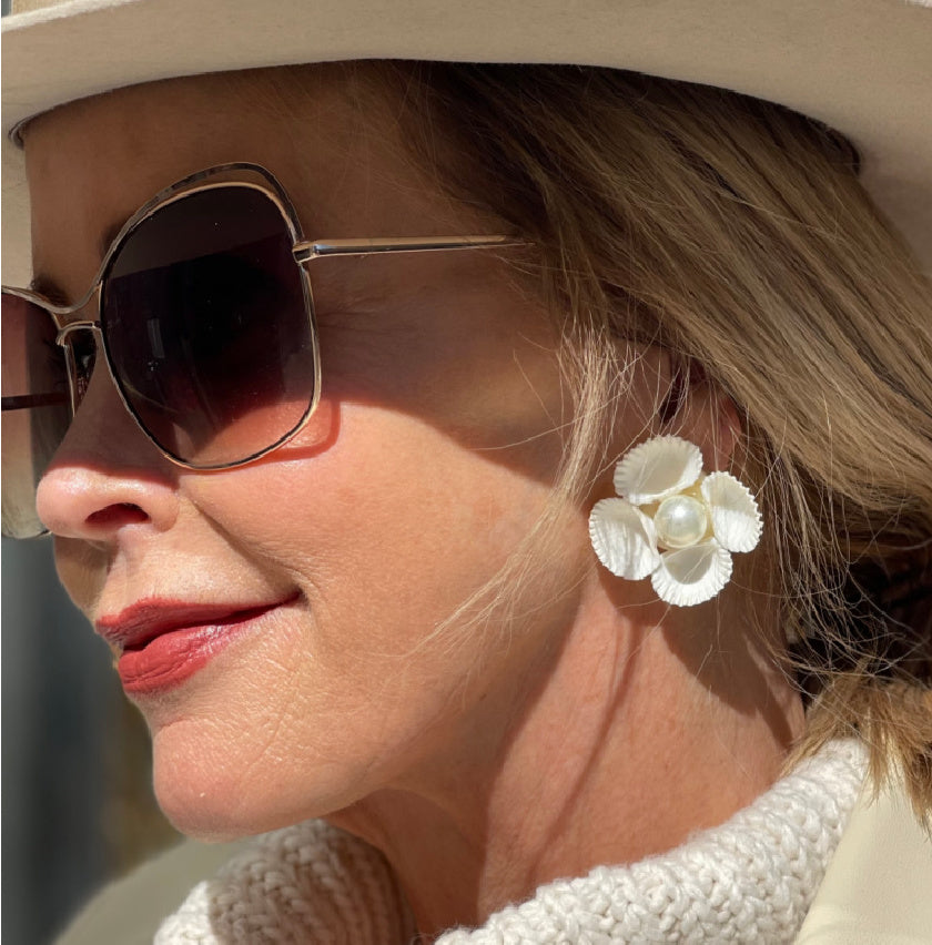 Coastal Shell and Pearl Classic Earring